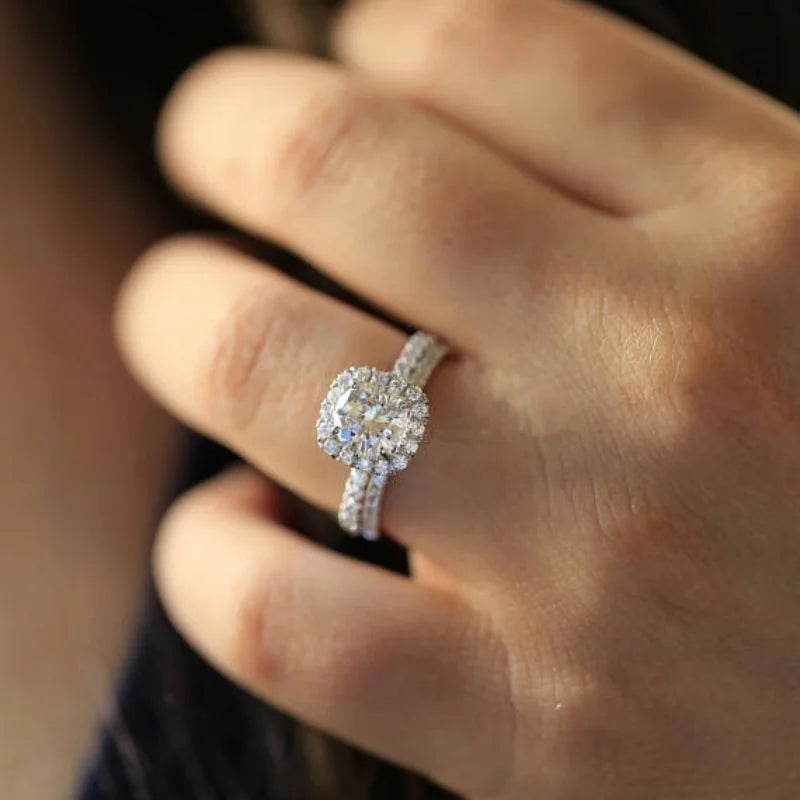 Hot Sale Simple Elegant Engagement Ring